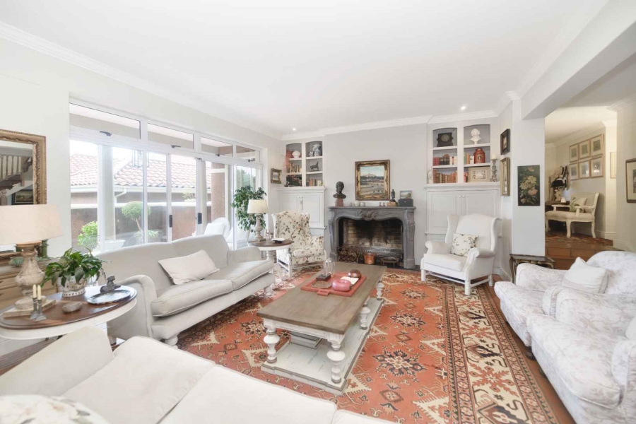 4 Bedroom Property for Sale in Kwaaiwater Western Cape